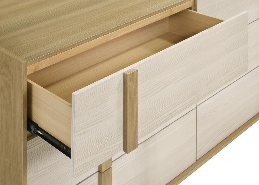 HYLAND 4-PIECE QUEEN BEDROOM SET NATURAL